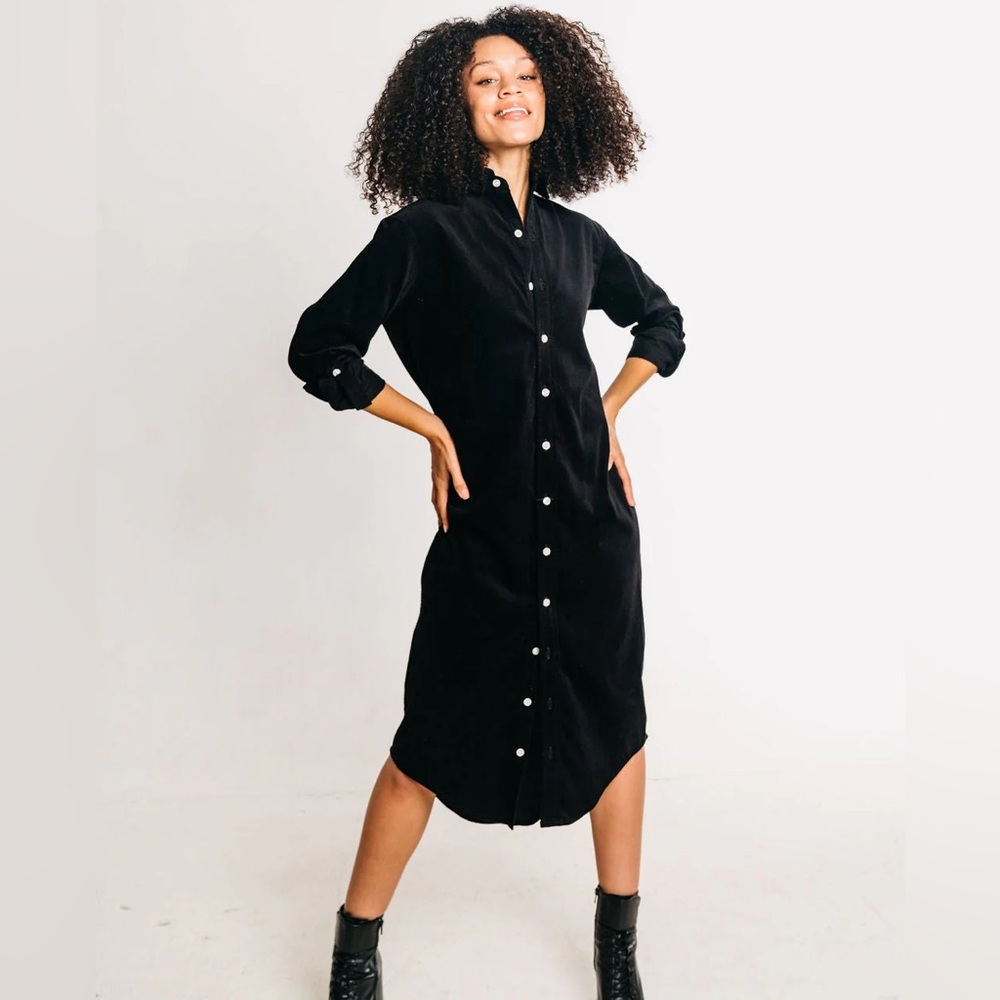 Emily Phillip’s Black Midi Size 7 (14/16)